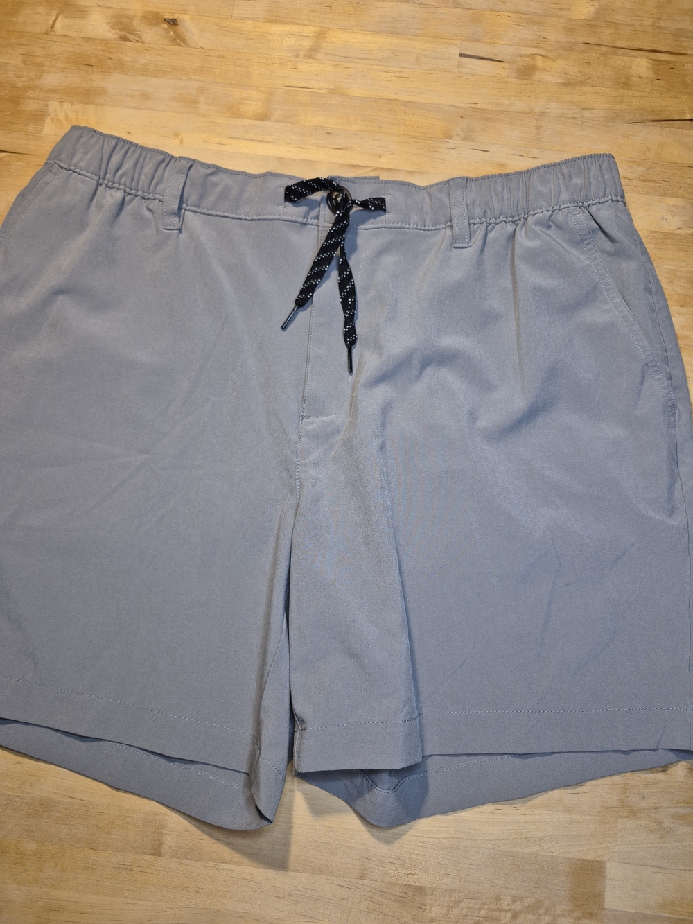 chubbies Light Gray Athletic Shorts with Black Drawstring 3468